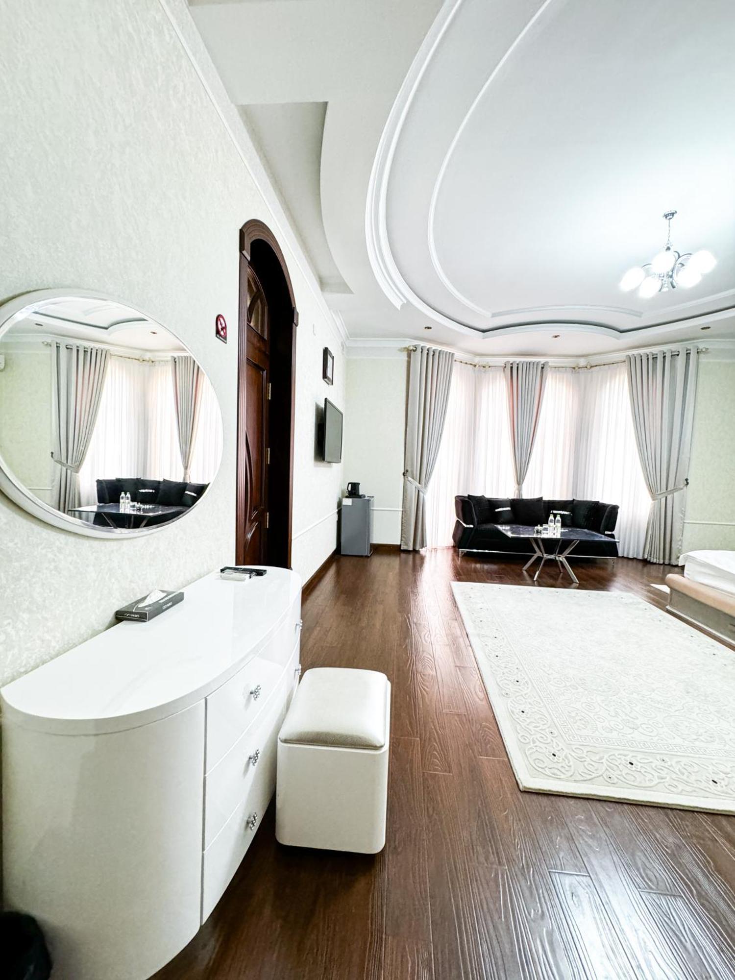 De Villa Hotel Самарканд Екстериор снимка